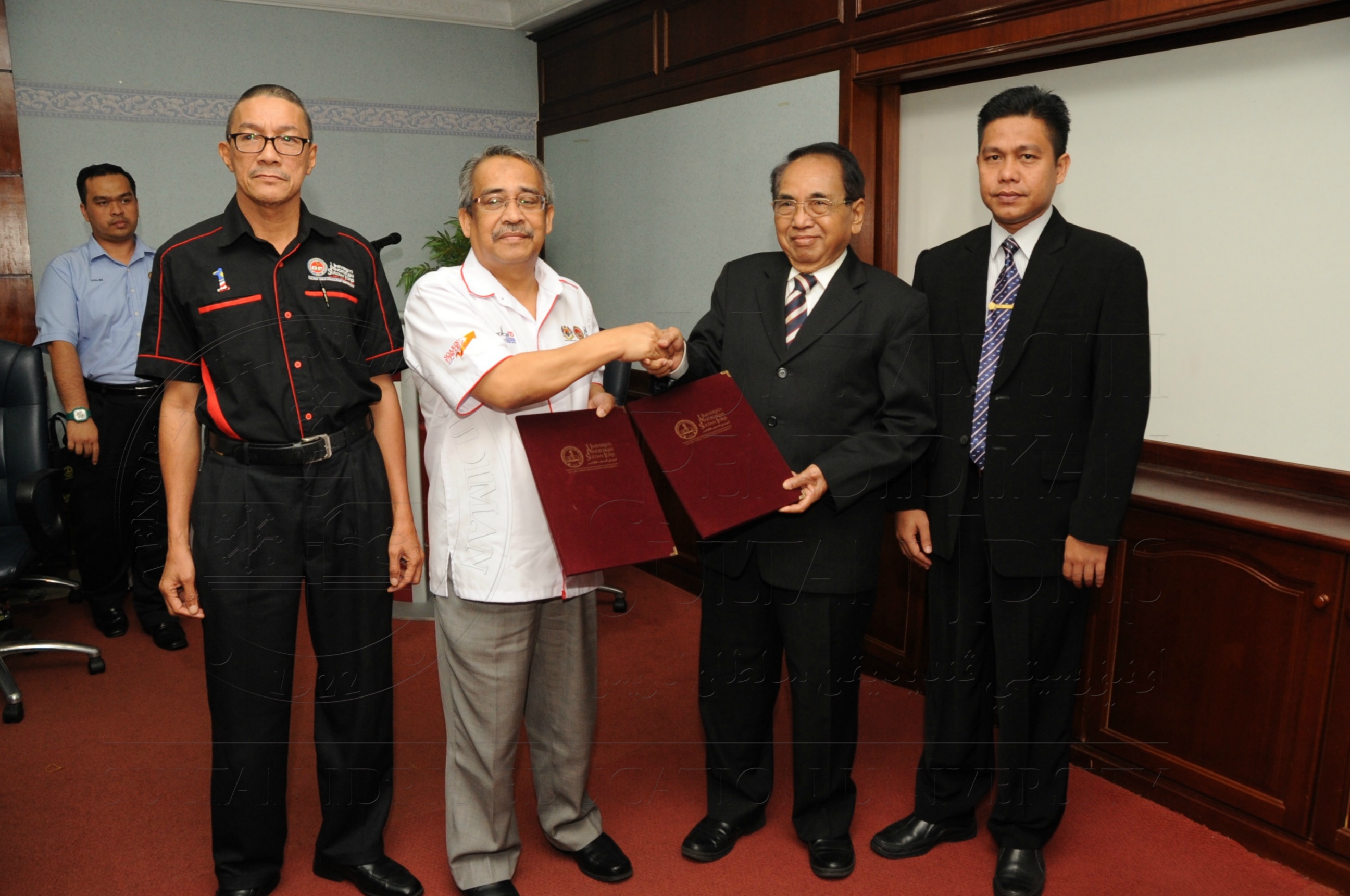 PRO16 6 Mou HAS 7890